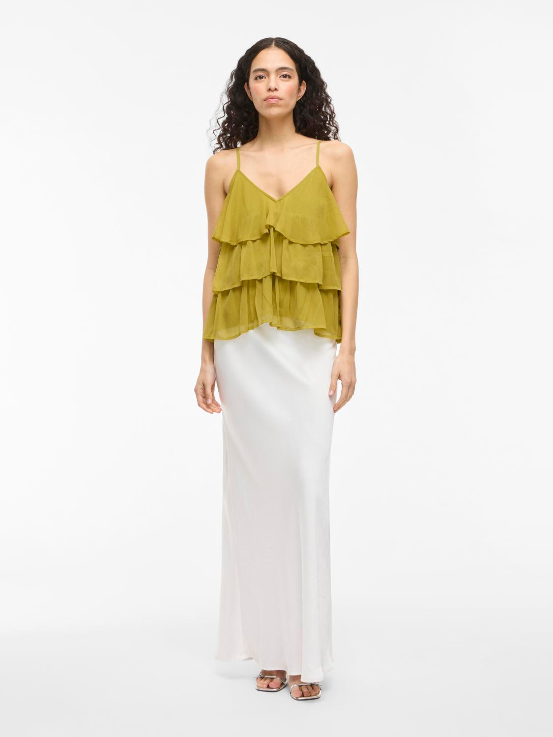 model_shot-front_full